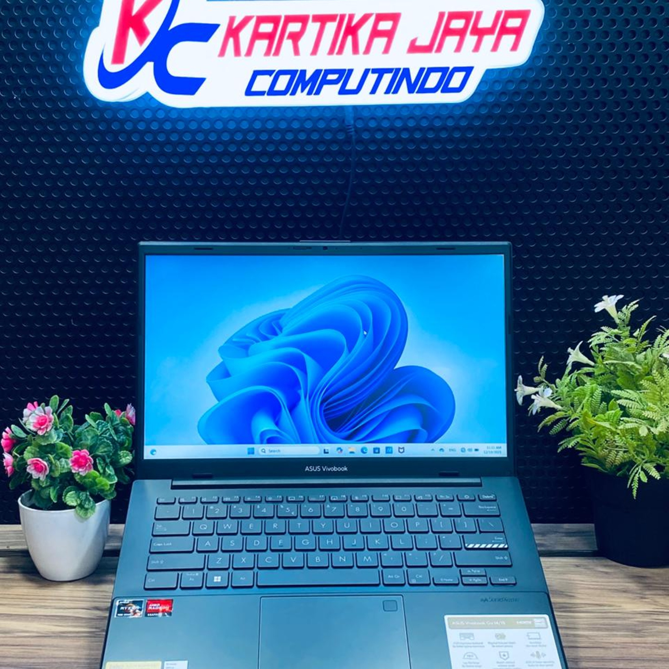 ASUS VIVOBOOK E1404FA RYZEN 3 RAM 8 SSD LIKE NEW 